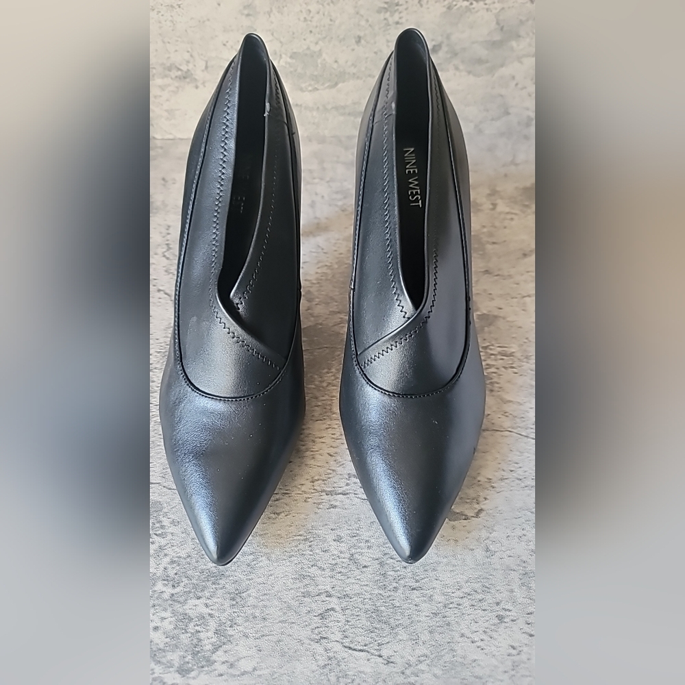 Nine West Faux Wrap Pump size 12